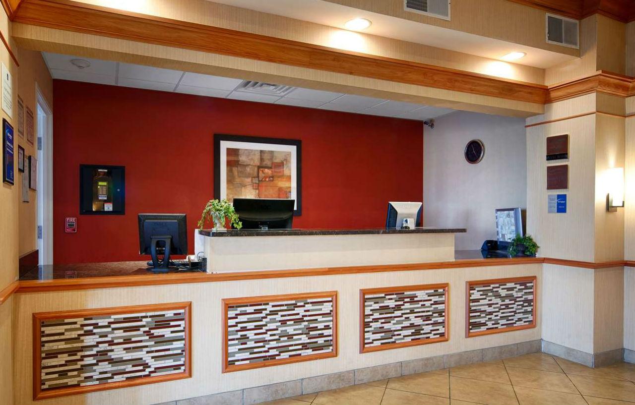 彭顿海滩贝斯特韦斯特plus酒店 Pontoon Beach 外观 照片